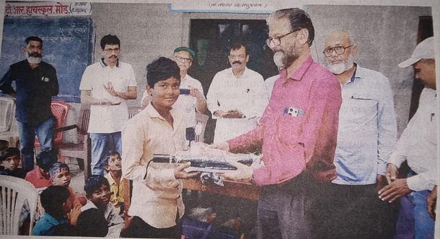 New Bombay Keraleeya Samajam distribute study materials to tribal students