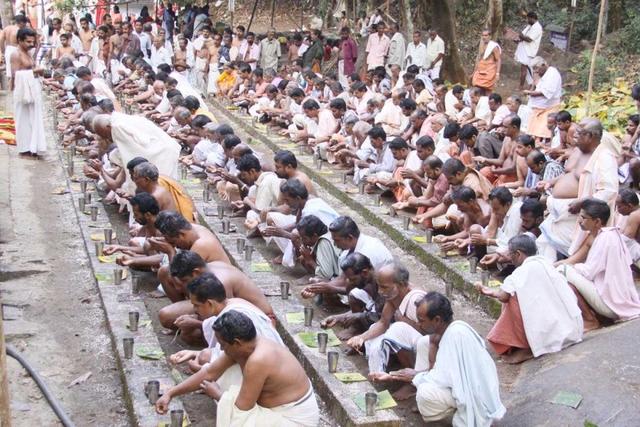 Special Pooja and Pithru Tarpanam at Gurudevagiri Mahadeva Temple